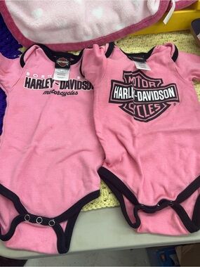 Harley Davidson pink bodysuits girl size 9-12 months (lot of 2)